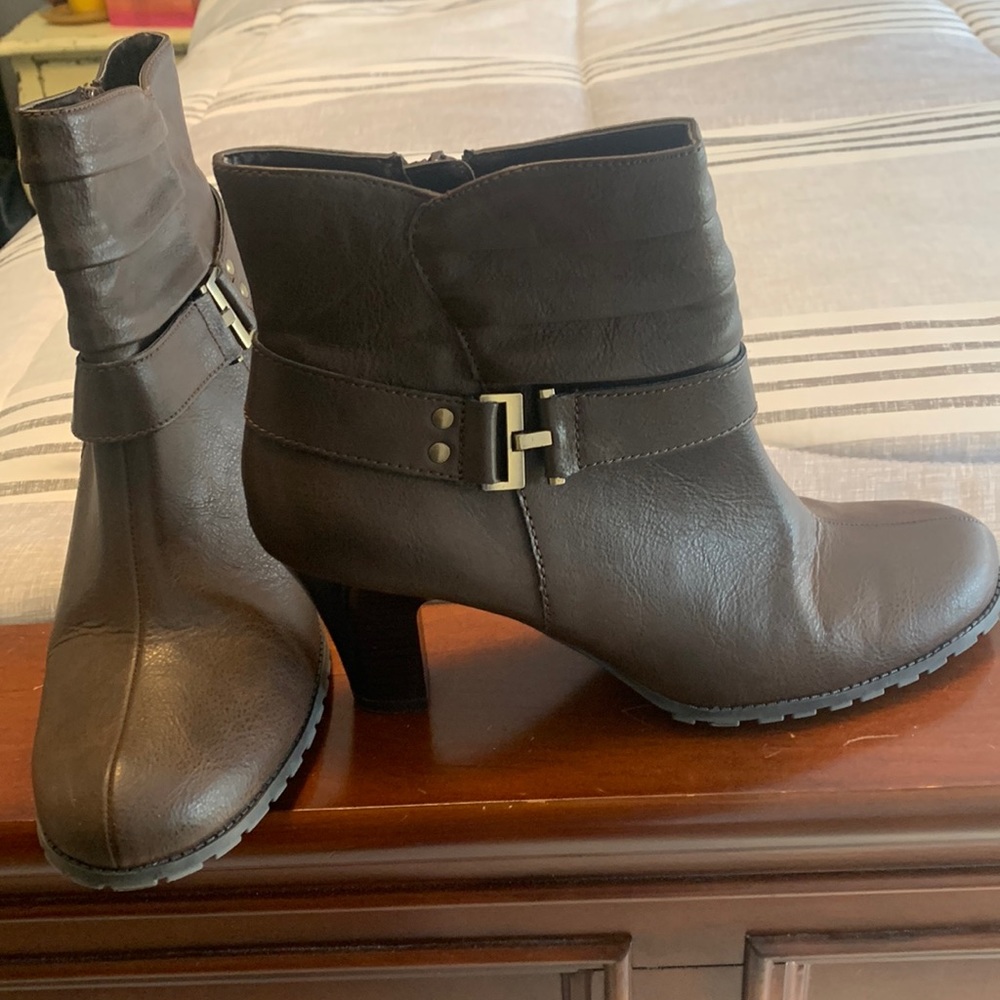 A2 by Aerosols Brown boots
